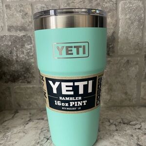 YETI 16 oz. Rambler Pint Tumbler with MagSlider Lid - Seafoam *DISCONTINUED*